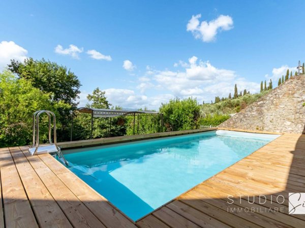 casa indipendente in vendita a Pistoia in zona Centro Città