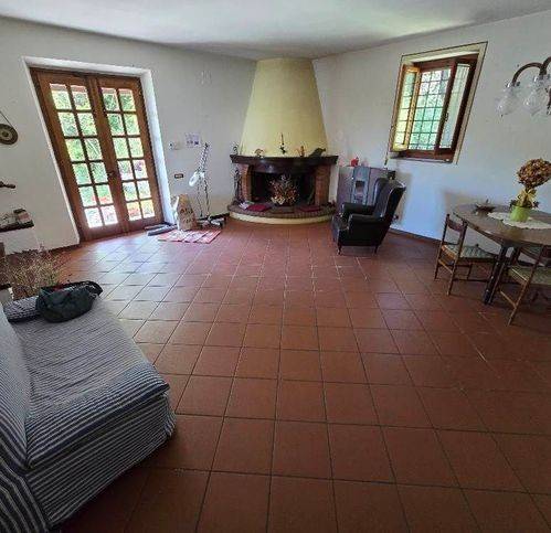 villa in vendita a Pistoia in zona San Felice