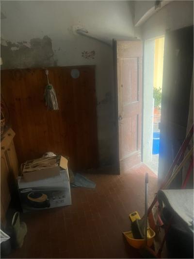 casa indipendente in vendita a Pistoia in zona Acqualunga