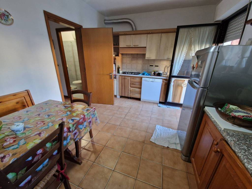 casa indipendente in vendita a Pistoia in zona Campiglio