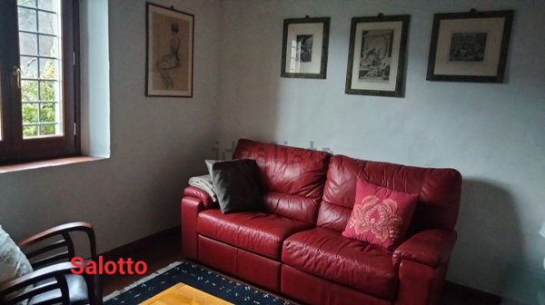 esavano in vendita a Pistoia in zona Centro Città