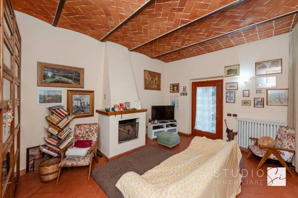 casa indipendente in vendita a Pistoia in zona Le Grazie