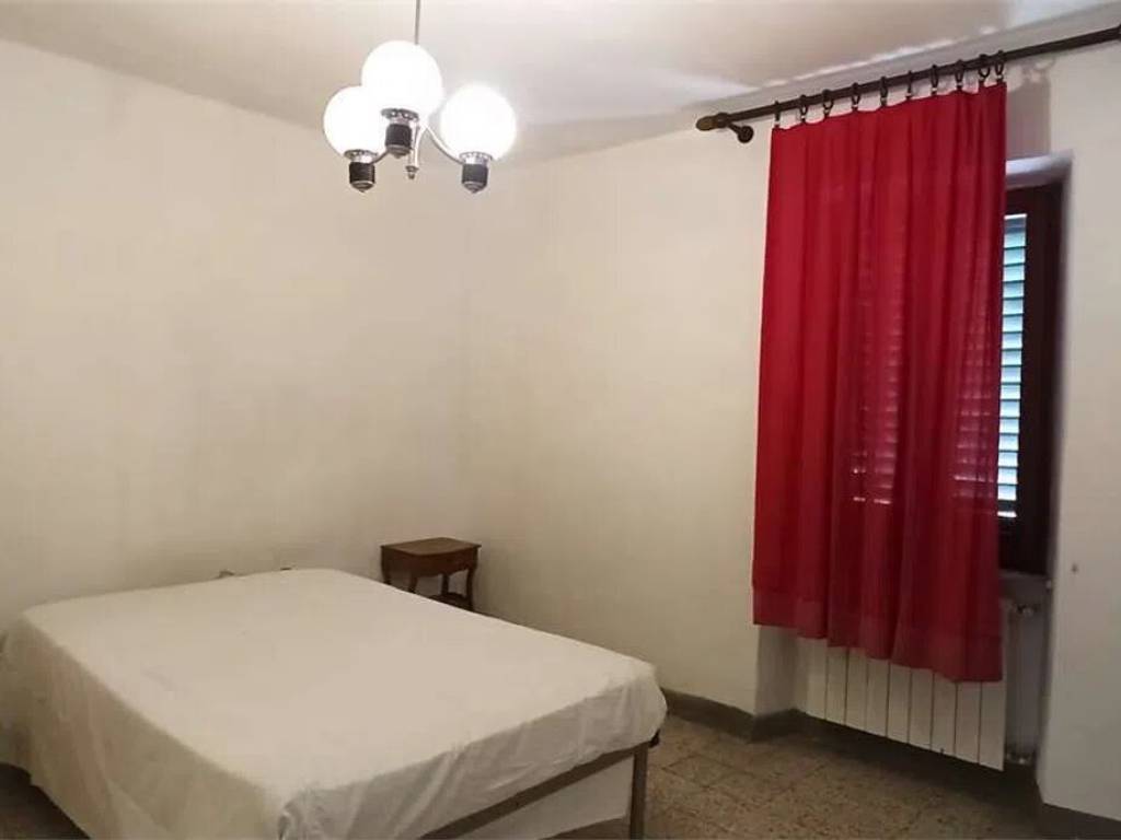 casa indipendente in vendita a Pistoia in zona Pracchia