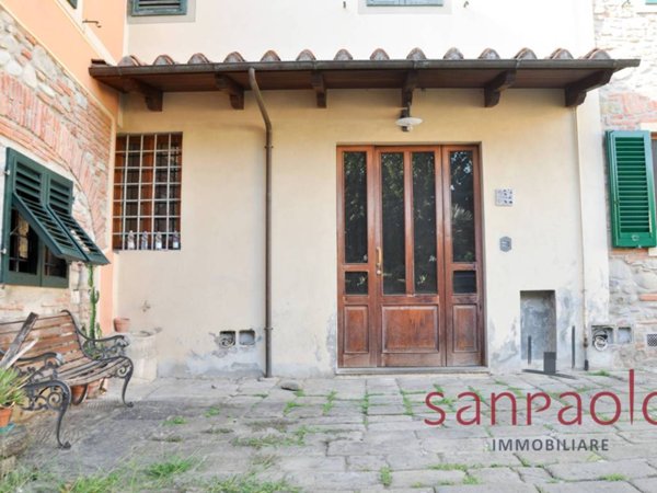 casa indipendente in vendita a Pistoia in zona Centro Città