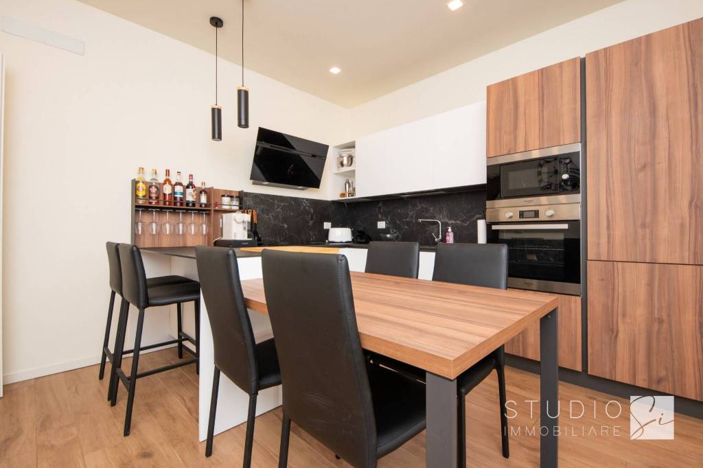 casa indipendente in vendita a Pistoia in zona Centro Città