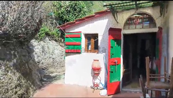 casa indipendente in vendita a Pistoia in zona Pracchia