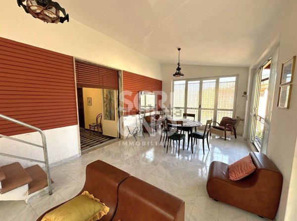 casa indipendente in vendita a Pistoia in zona Cireglio