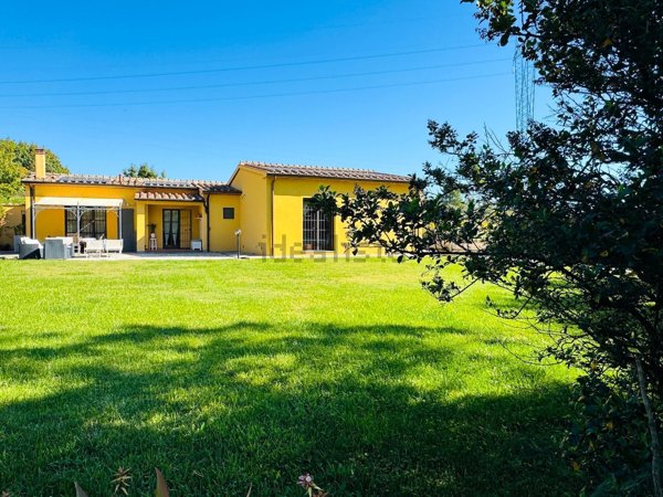 casa indipendente in vendita a Pistoia