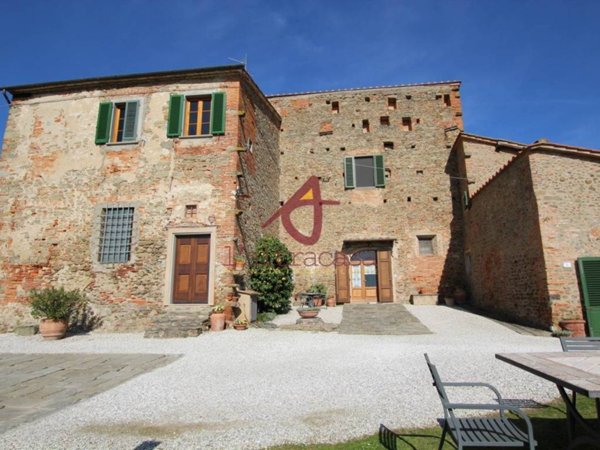 casa indipendente in vendita a Pistoia