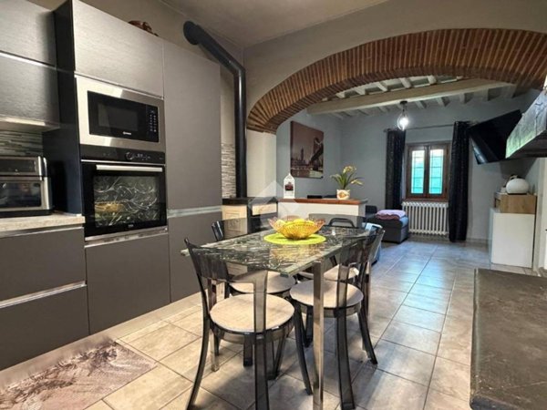 casa indipendente in vendita a Pistoia in zona Santomoro