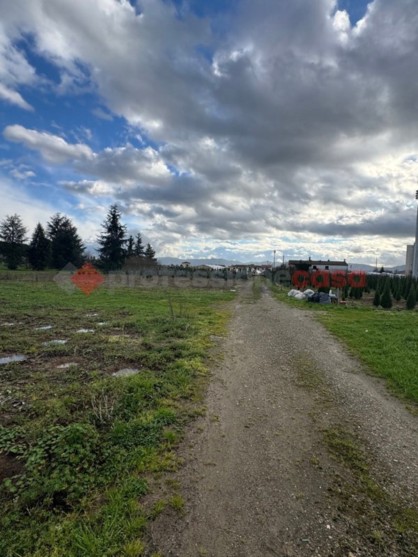 terreno agricolo in vendita a Pistoia in zona Cacciaia