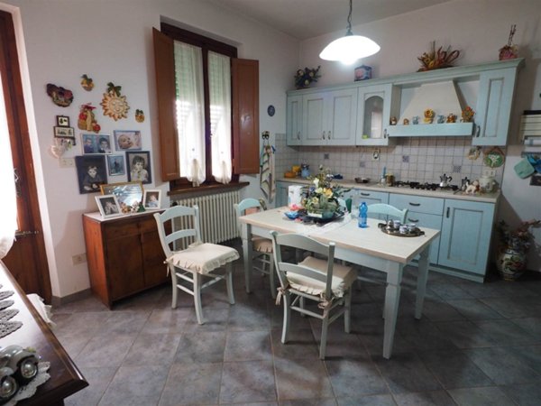 casa indipendente in vendita a Pistoia