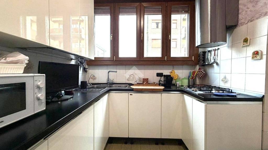 appartamento in vendita a Pistoia in zona Stadio