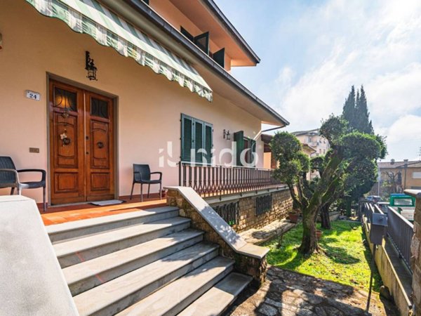 casa indipendente in vendita a Pistoia in zona Stadio