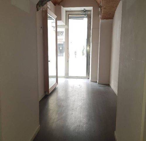 negozio in vendita a Pistoia in zona Centro Città