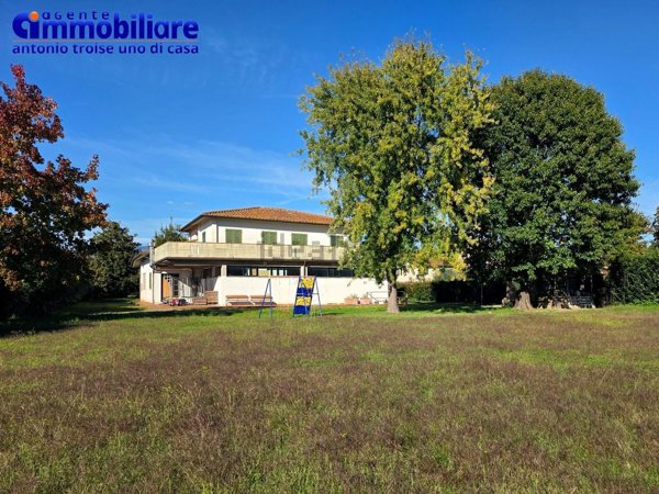 casa indipendente in vendita a Pistoia in zona Bottegone