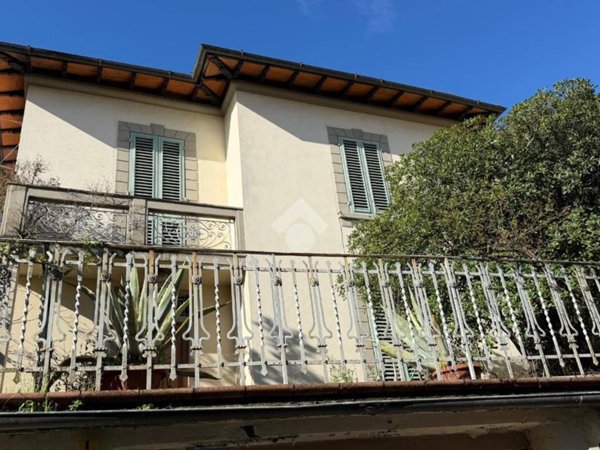 casa indipendente in vendita a Pistoia in zona Centro Città