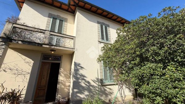 casa indipendente in vendita a Pistoia in zona Stadio