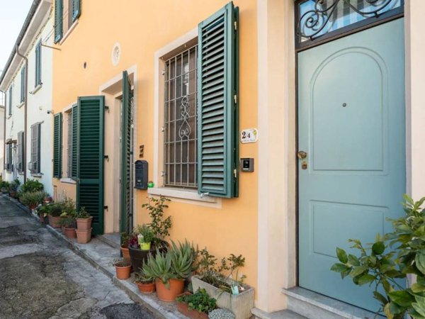 casa indipendente in vendita a Pistoia in zona Centro Città