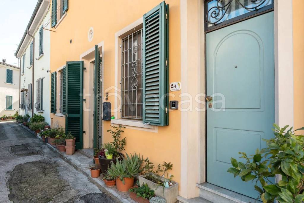casa indipendente in vendita a Pistoia in zona Centro Città