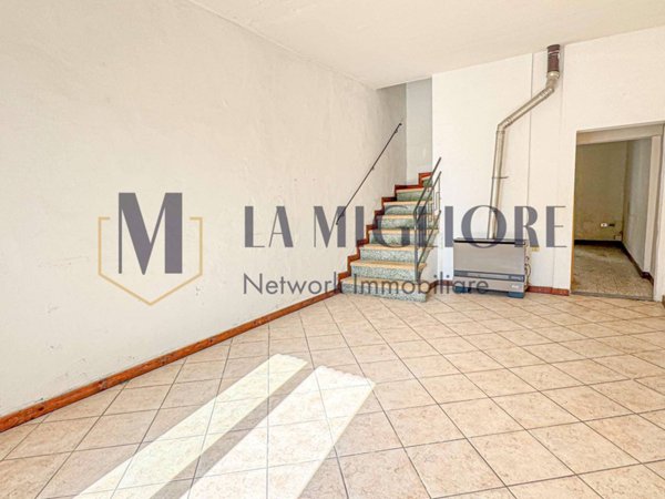 casa indipendente in vendita a Pistoia in zona Acqualunga