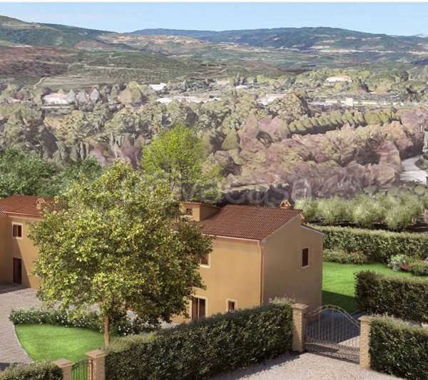 casa indipendente in vendita a Pistoia in zona Spazzavento