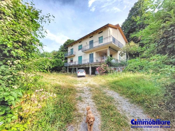 casa indipendente in vendita a Pistoia in zona Cireglio