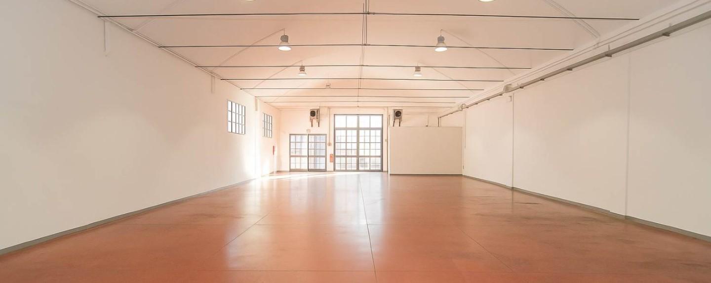 locale commerciale in vendita a Pistoia