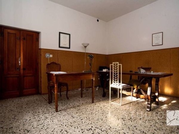 casa indipendente in vendita a Pistoia in zona Centro Città