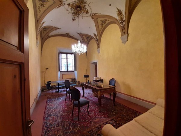 ufficio in vendita a Pistoia in zona Centro Città