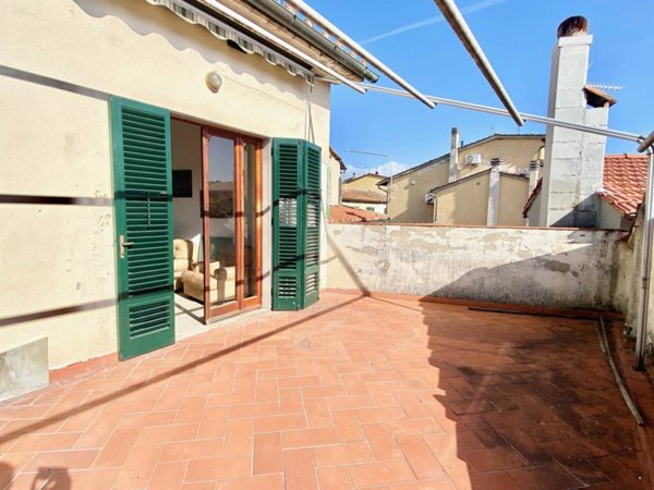 casa indipendente in vendita a Pistoia in zona Spazzavento