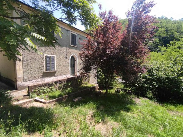 casa indipendente in vendita a Pistoia in zona Bussotto