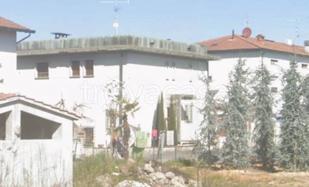 casa indipendente in vendita a Pistoia