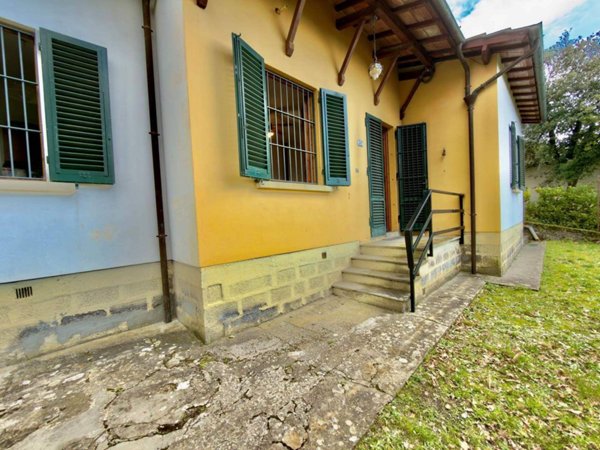 casa indipendente in vendita a Pistoia in zona Valdibrana