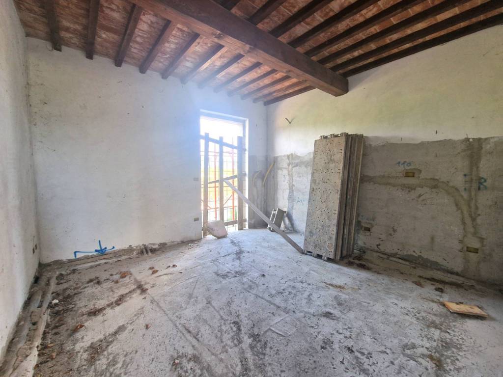 casa indipendente in vendita a Pistoia in zona Spazzavento