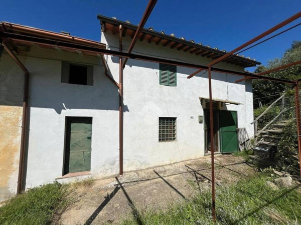 casa indipendente in vendita a Pistoia in zona La Cugna