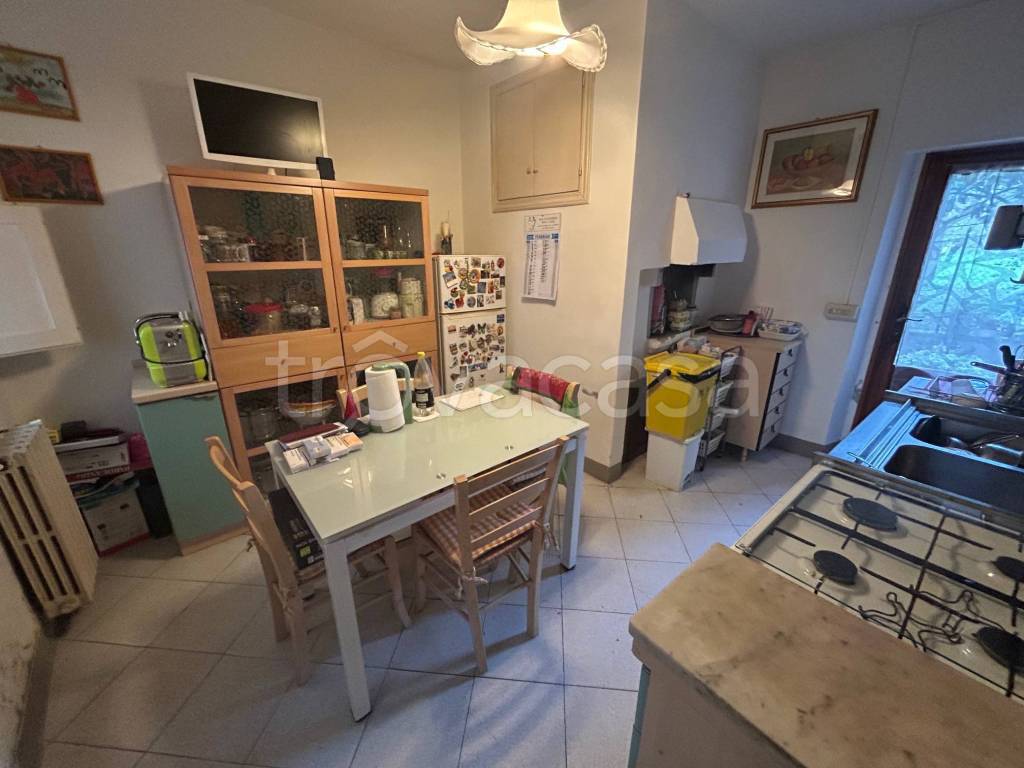 appartamento in vendita a Pistoia in zona Spazzavento