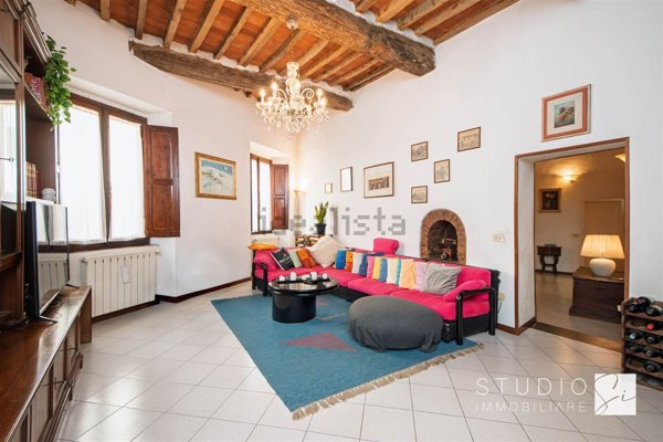 appartamento in vendita a Pistoia in zona Centro Città