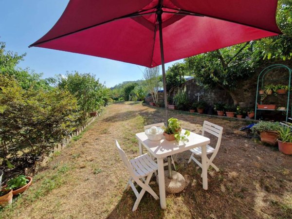 casa indipendente in vendita a Pistoia in zona Santomoro