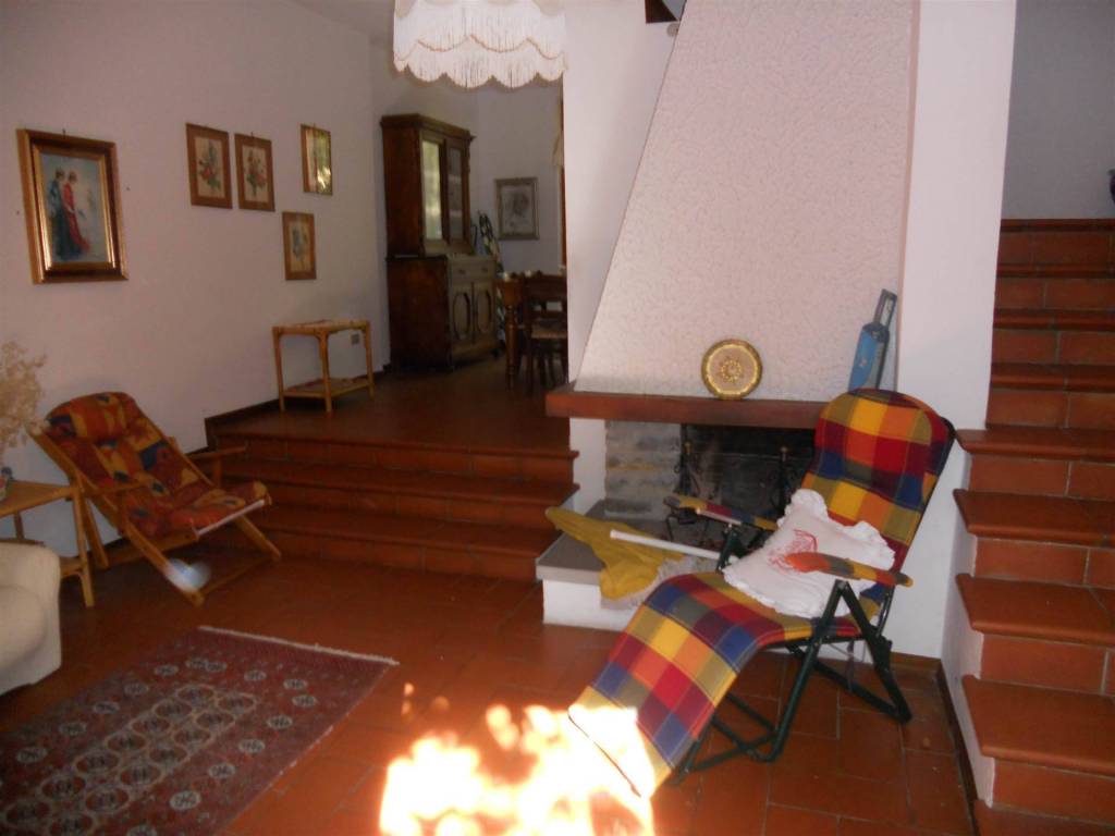 casa indipendente in vendita a Pistoia in zona Sammommè