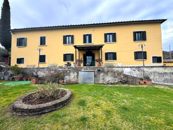 casa indipendente in vendita a Pistoia