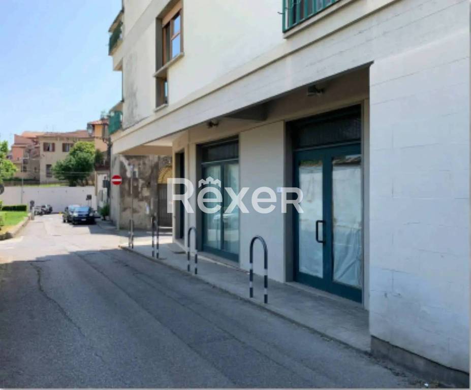 ufficio in vendita a Pistoia in zona Centro Città