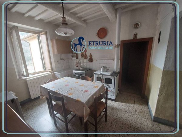 casa indipendente in vendita a Pistoia in zona Baggio