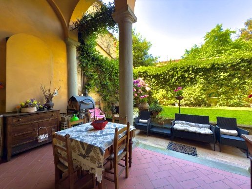 appartamento in vendita a Pistoia in zona Centro Città