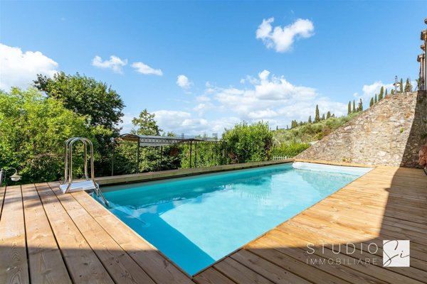 casa indipendente in vendita a Pistoia