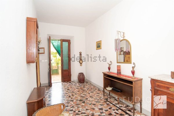 casa indipendente in vendita a Pistoia in zona Pontelungo