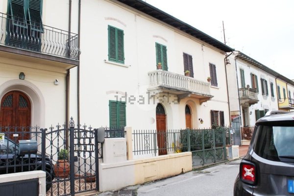 casa indipendente in vendita a Pistoia