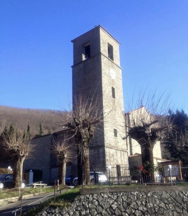 casa indipendente in vendita a Pistoia in zona Cireglio