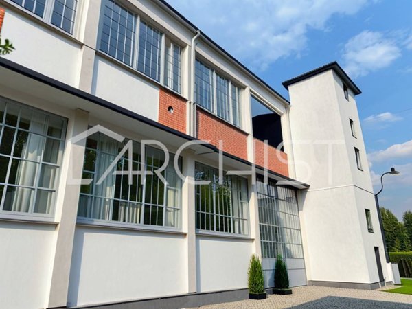 locale commerciale in vendita a Pistoia