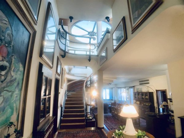 casa indipendente in vendita a Pistoia in zona Stadio